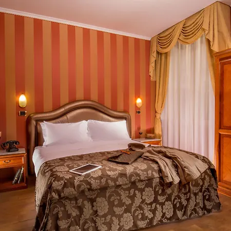 מלון Hotel Forte 3*