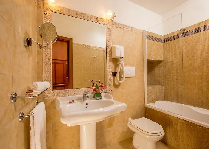 מלון Hotel Forte 3*